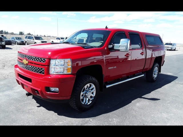 BUY CHEVROLET SILVERADO 2500HD 2013 4WD CREW CAB 153.7