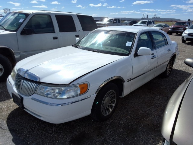 BUY LINCOLN TOWN CAR 2000 4DR SDN SIGNATURE, East Idaho Auto Auction
